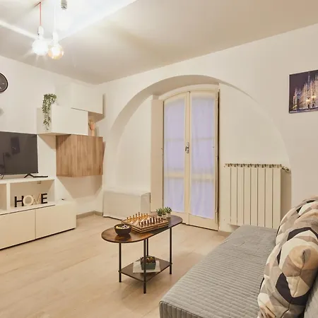 Apartment Charme House Navigli Milan